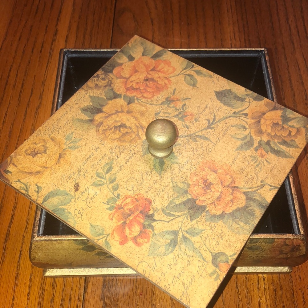 Vintage Trinket Box *FINAL PRICE*